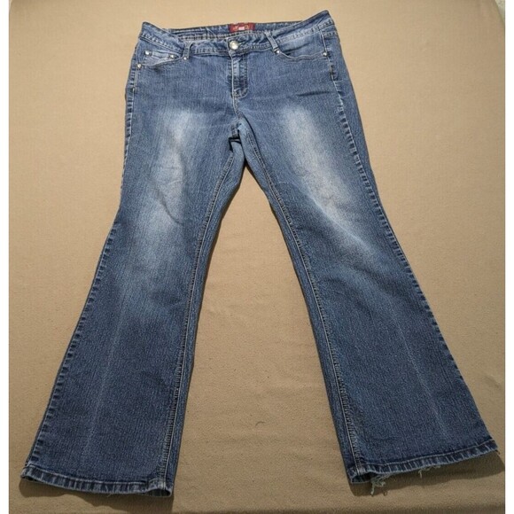 One 5 One BootCut Jeans Women's 16 Med Wash Jeweled Accents PLEASE READ, SEE PIC - Picture 2 of 14